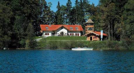 Wirtshaus im See