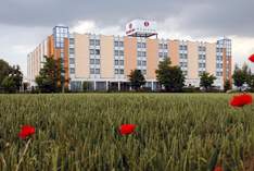 RAMADA Hotel Leipzig-Halle - Hotel in Landsberg - Exhibition