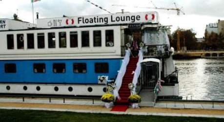 Floating Lounge
